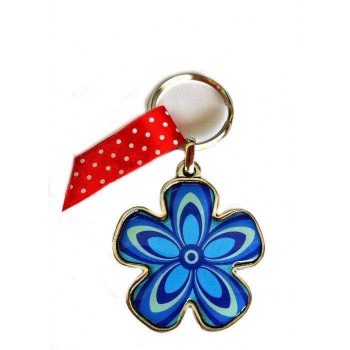 Keychain of Flowers with Cool Colors Petal Design and Dotted Ribbon